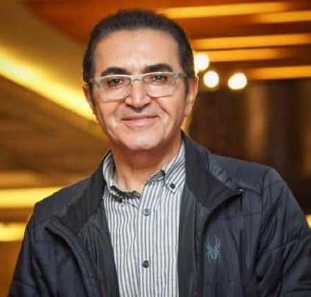 آدما دنیارو دیوار میبینن