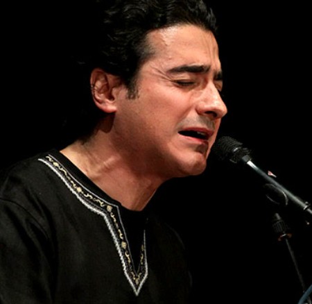 ستاره ها نهفتن در آسمان ابری