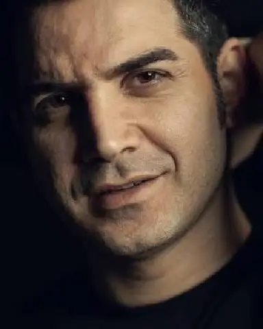 محسن یگانه
