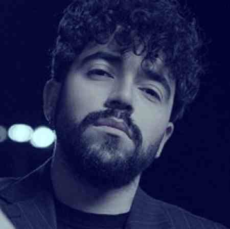 چشماتو ببند کنارتم هنوز