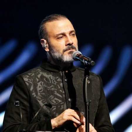 من غلام قمرم غیر قمر هیچ مگو