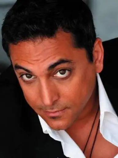 سیاوش شمس